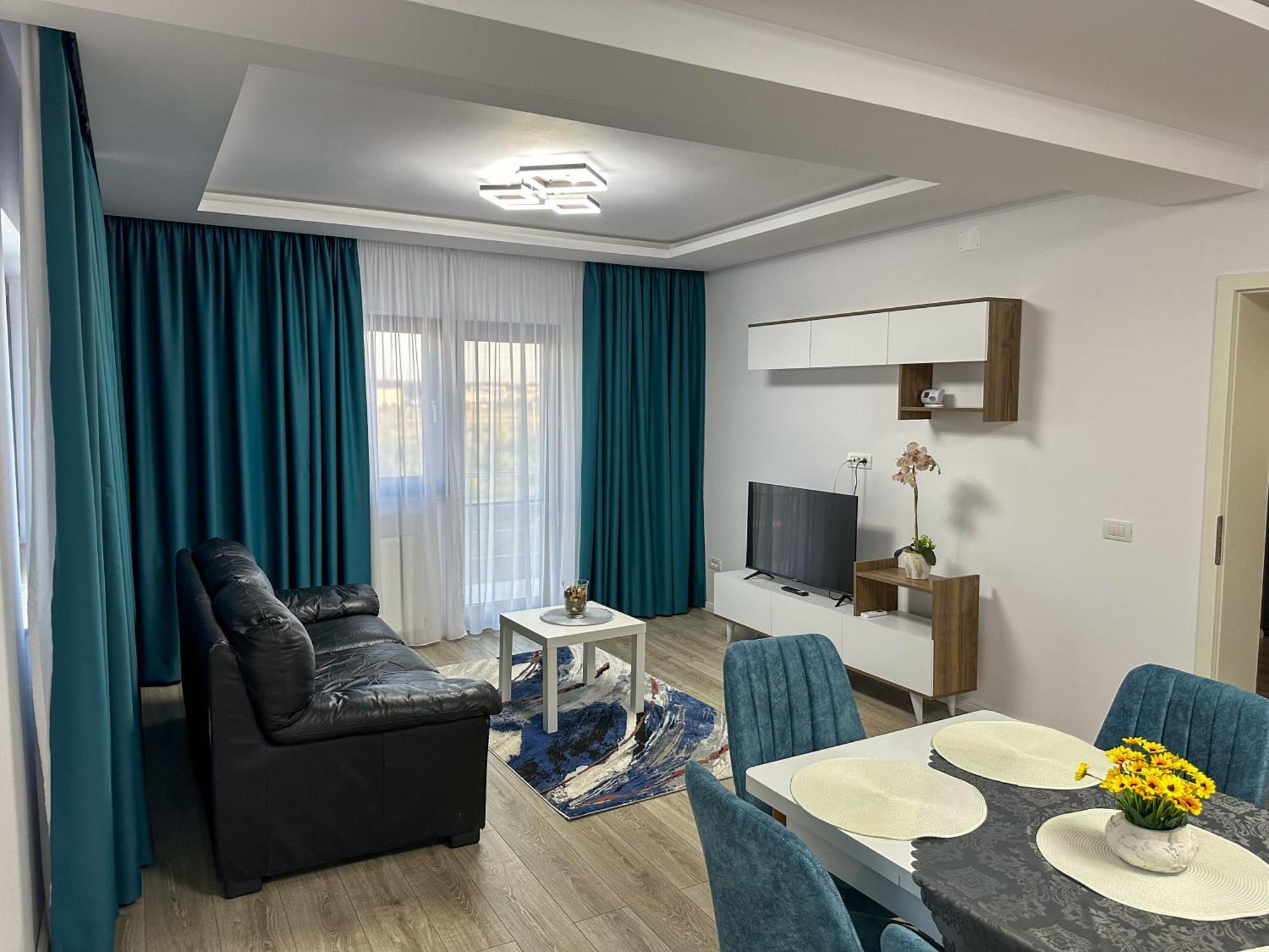 Zim Family Airport Apartment โอโตเปนี ภายนอก รูปภาพ