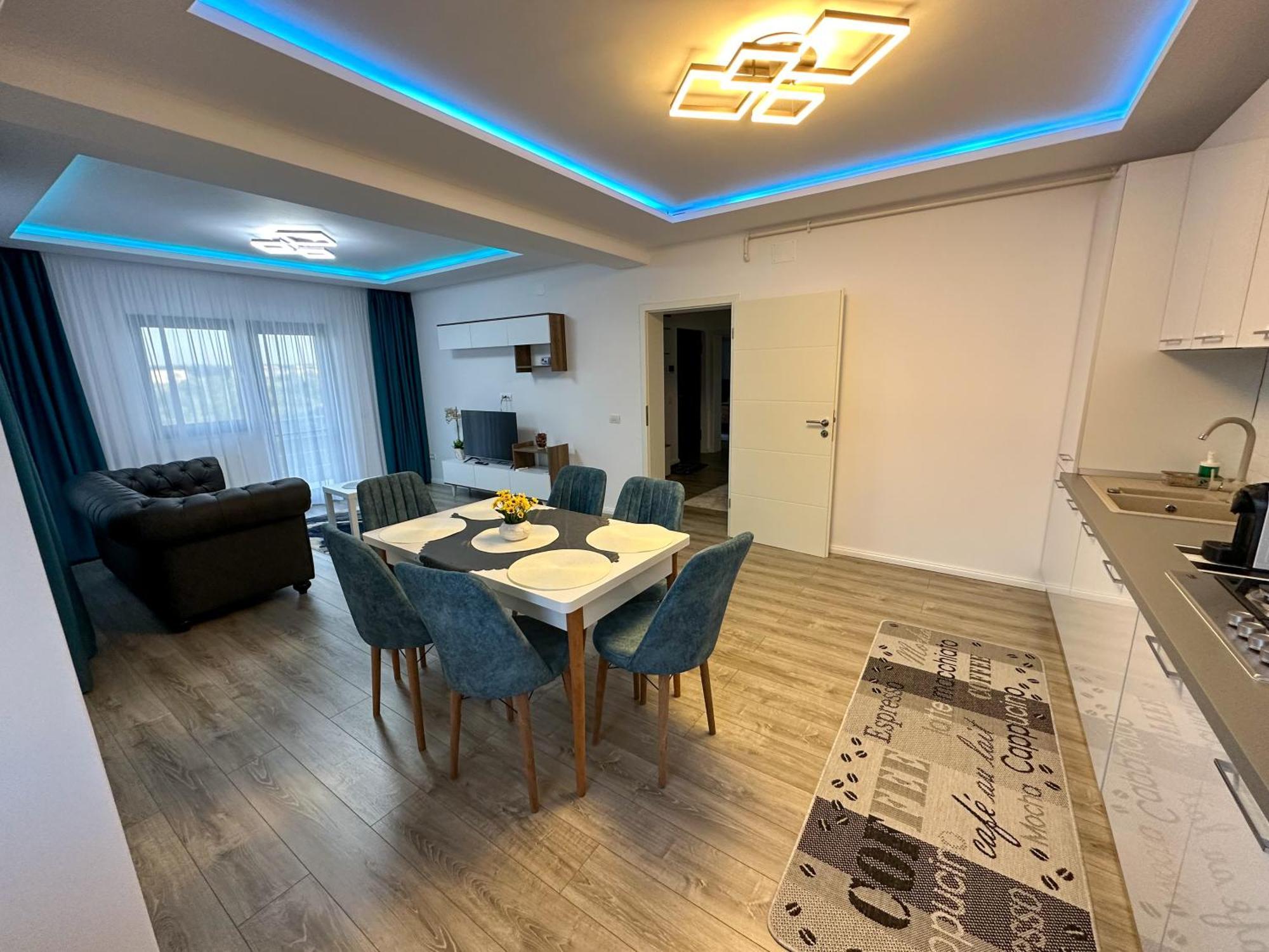 Zim Family Airport Apartment โอโตเปนี ภายนอก รูปภาพ