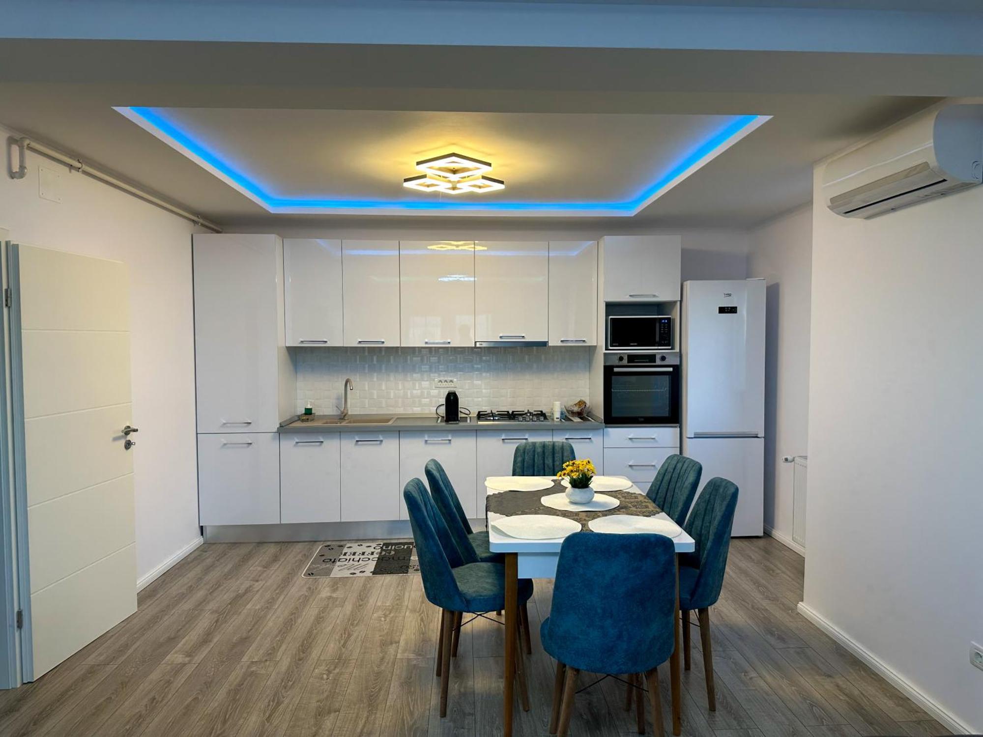 Zim Family Airport Apartment โอโตเปนี ภายนอก รูปภาพ